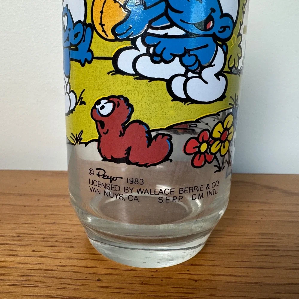 Vintage 1983 Clumsy Smurf Glass‎ Peyo Wallace Berrie Drinking Glass